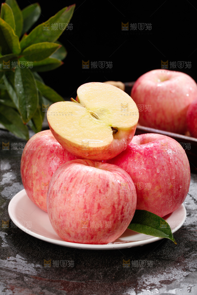 深底上的红富士苹果