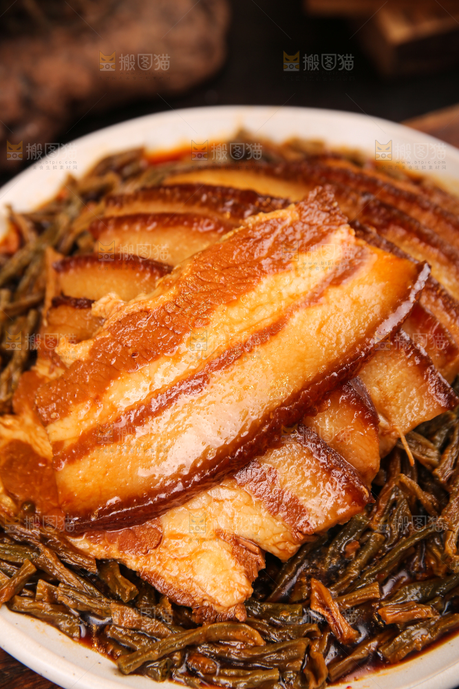 深底上的干豆角扣肉