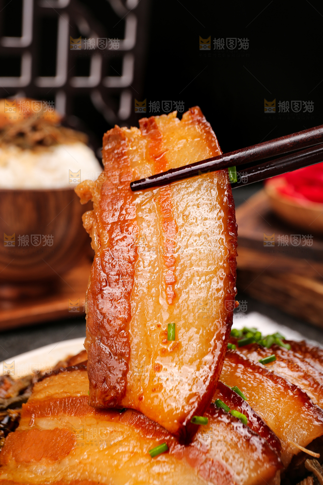 深底上的干豆角扣肉