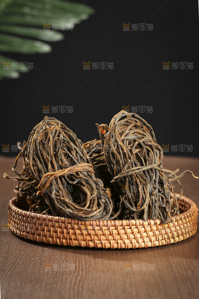深底上的干豆角扣肉