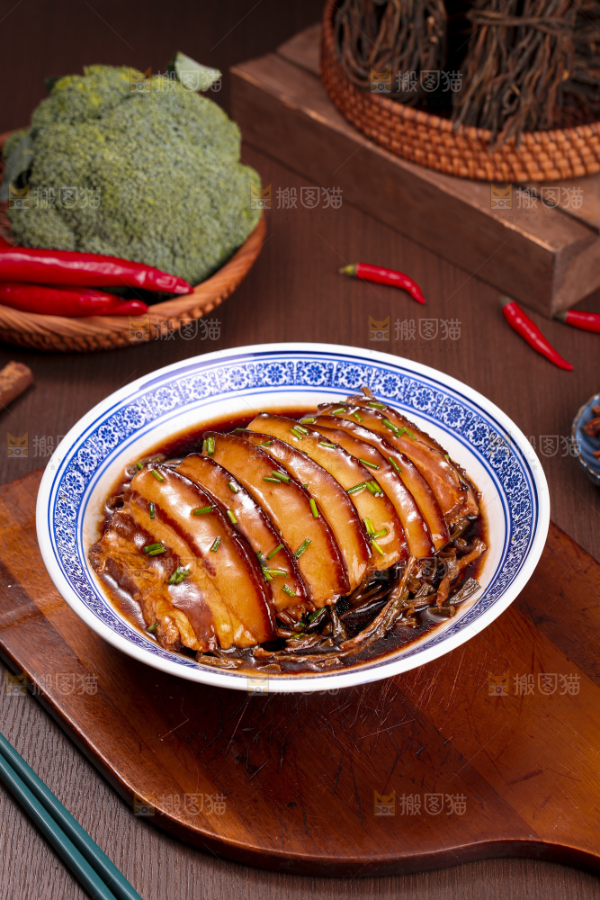 深底上的干豆角扣肉