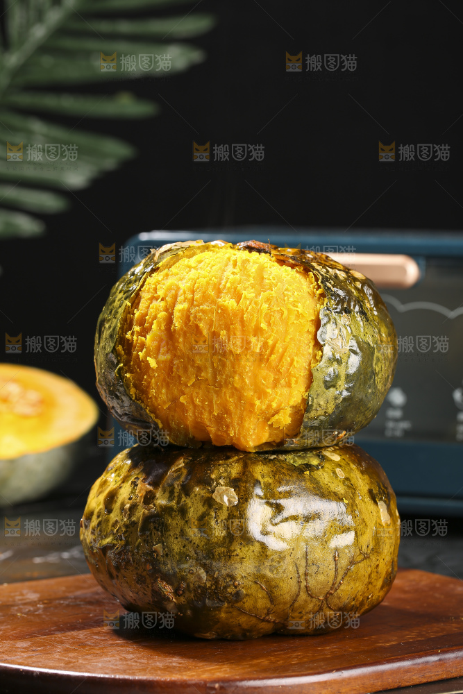 深底上的银栗南瓜