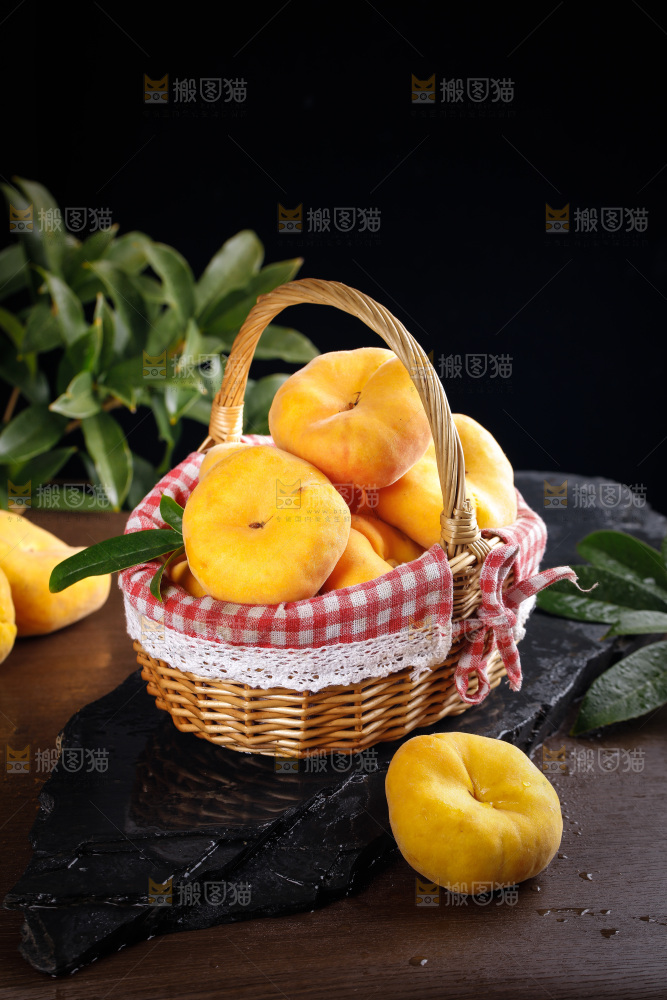 深底上的黄毛蟠桃