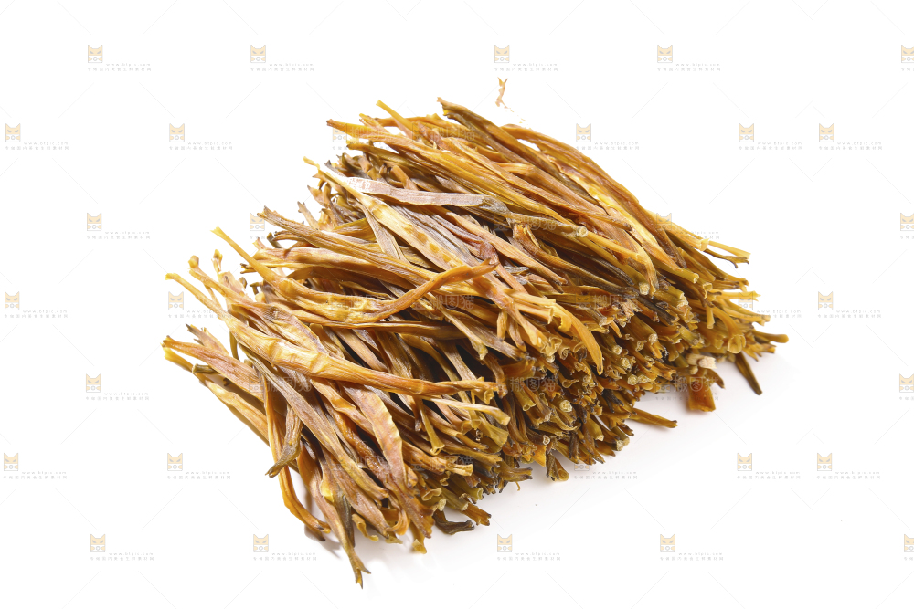 白底上摆放的黄花菜