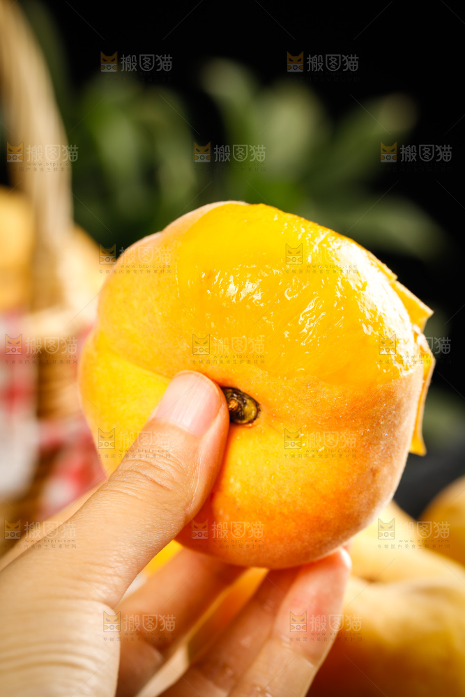深底上的黄毛蟠桃