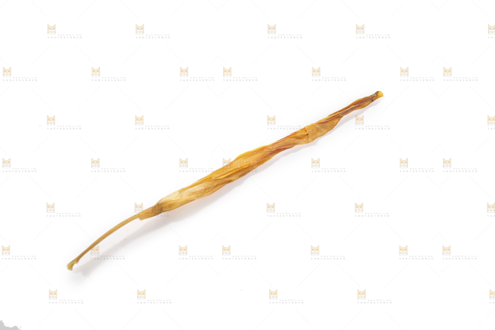 白底上摆放的黄花菜