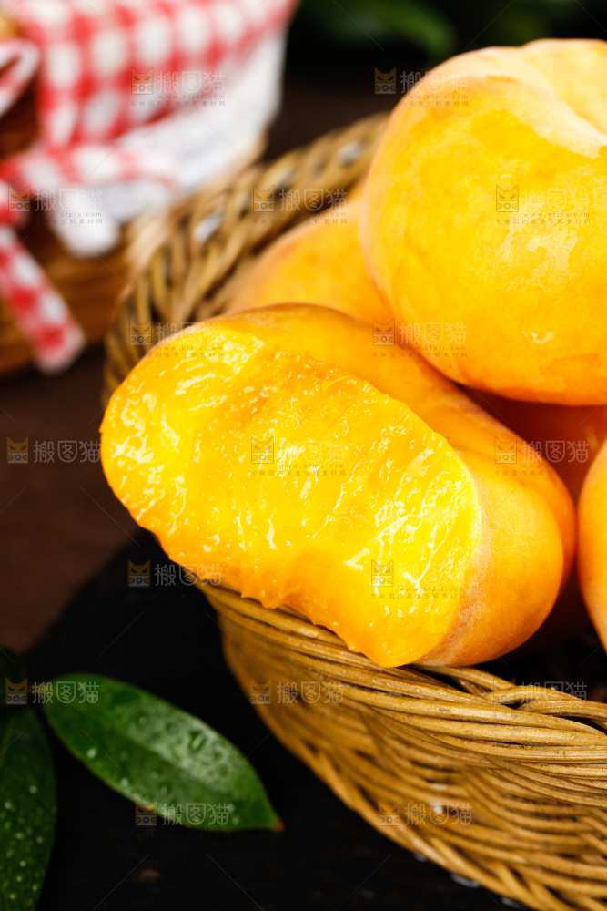 深底上的黄毛蟠桃