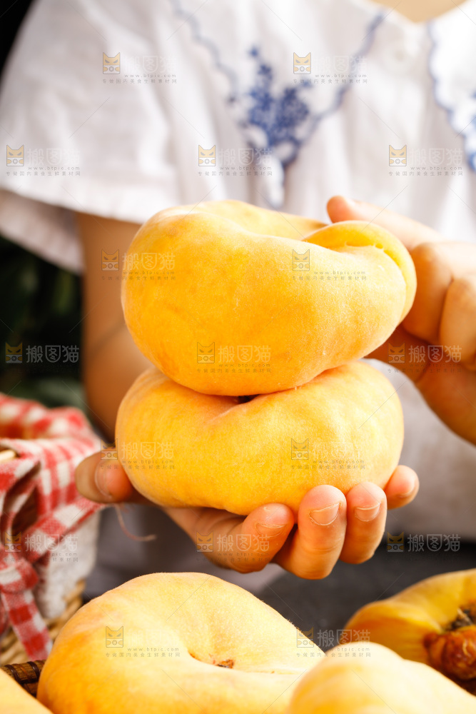 深底上的黄毛蟠桃