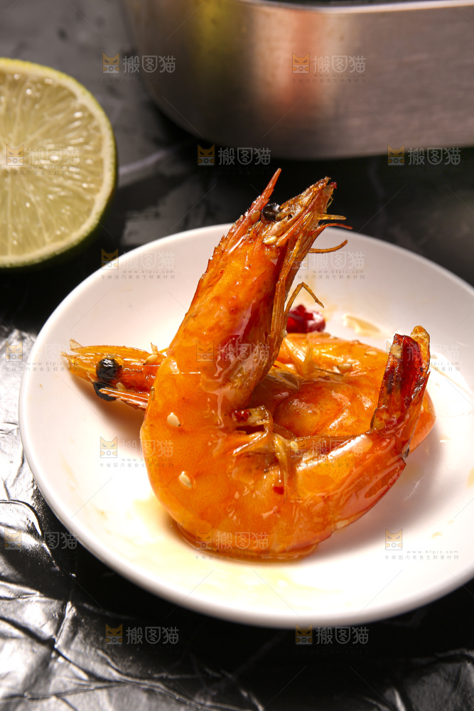 深底上的干锅大虾