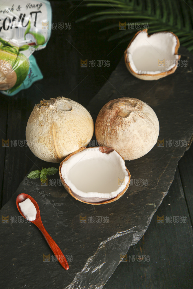 深底上的泰国进口烤椰