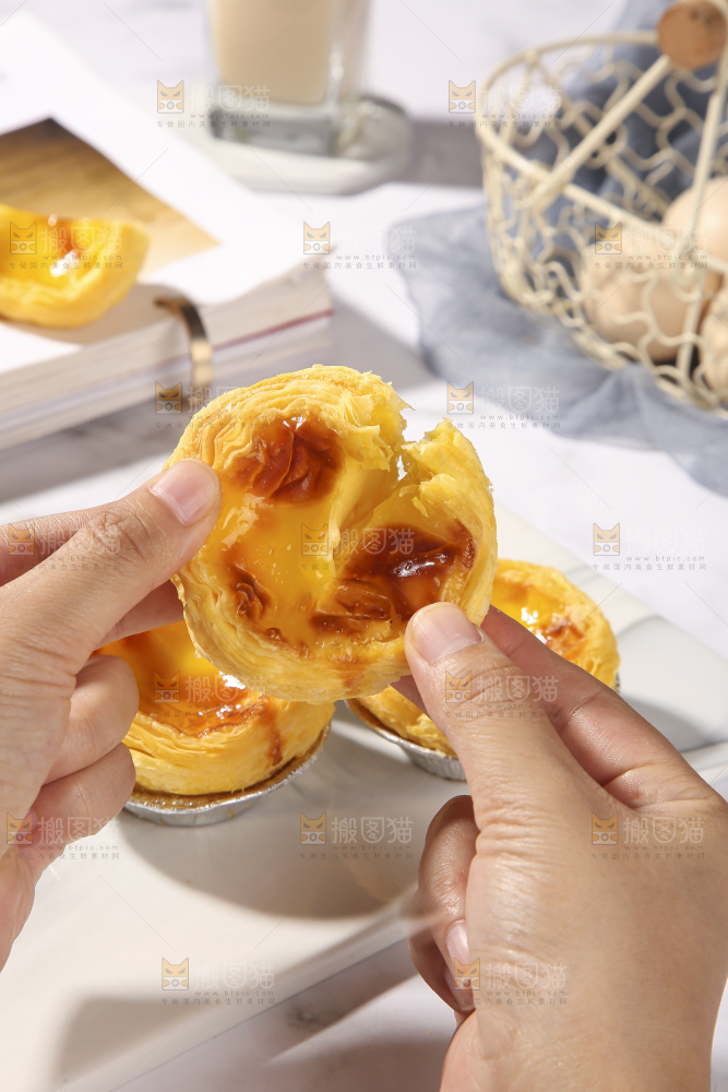 浅底上的葡式蛋挞
