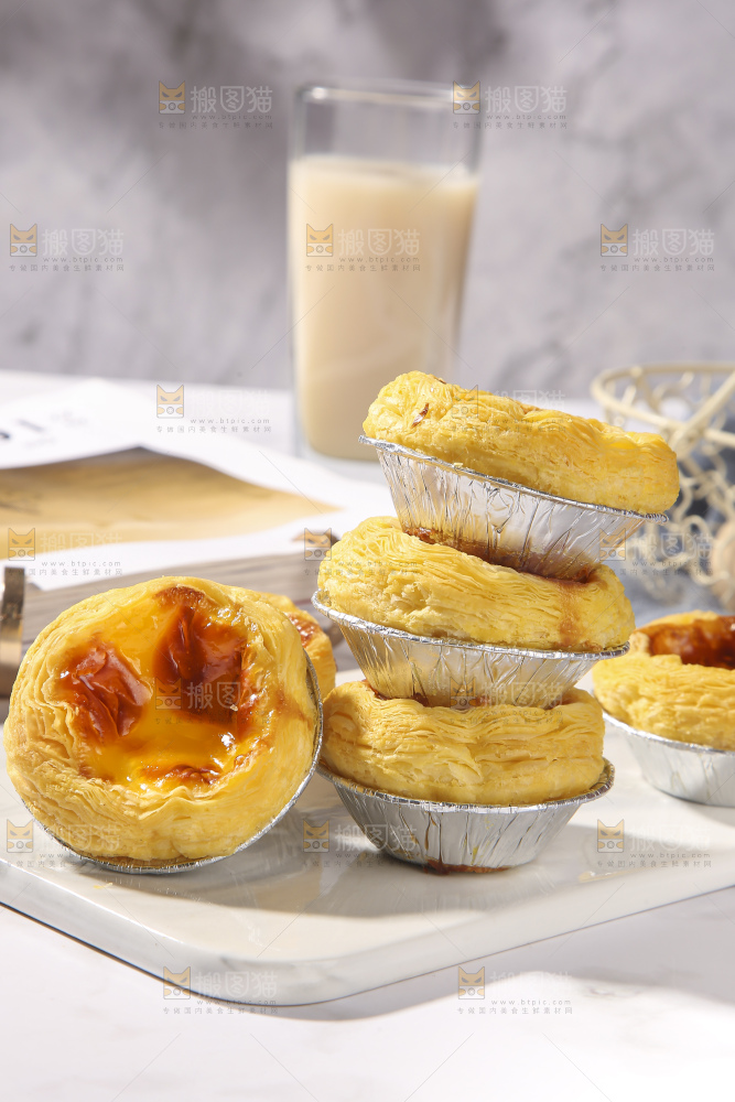 浅底上的葡式蛋挞