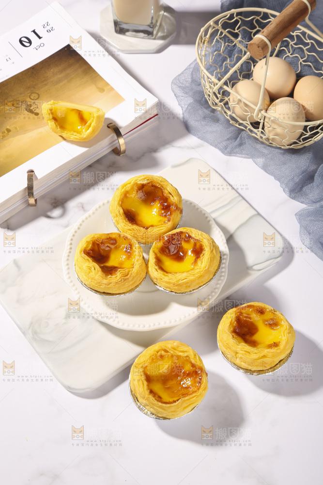 浅底上的葡式蛋挞