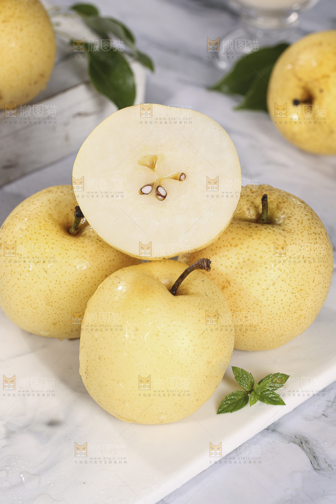 浅底上的皇冠梨