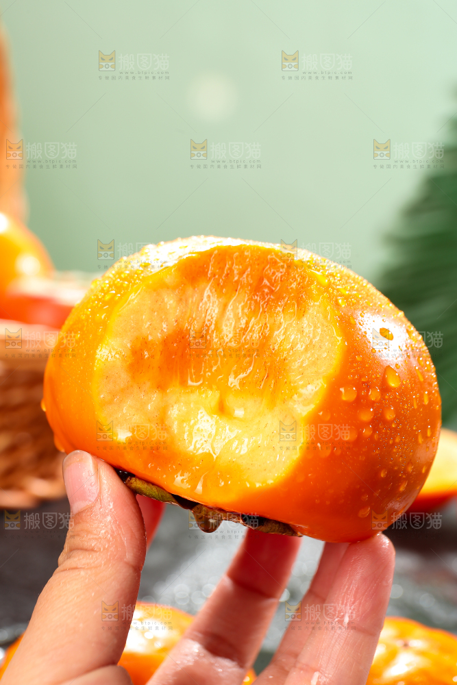 深底上的巧克力脆柿
