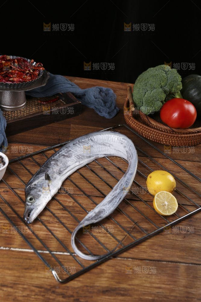 深底新鲜带鱼