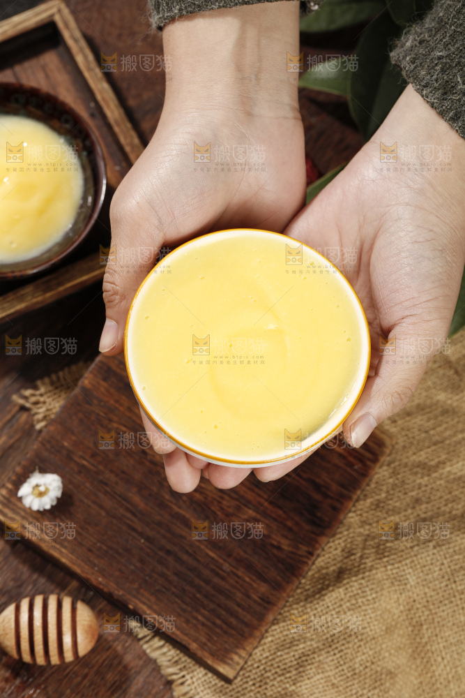 深底上的蜂王浆
