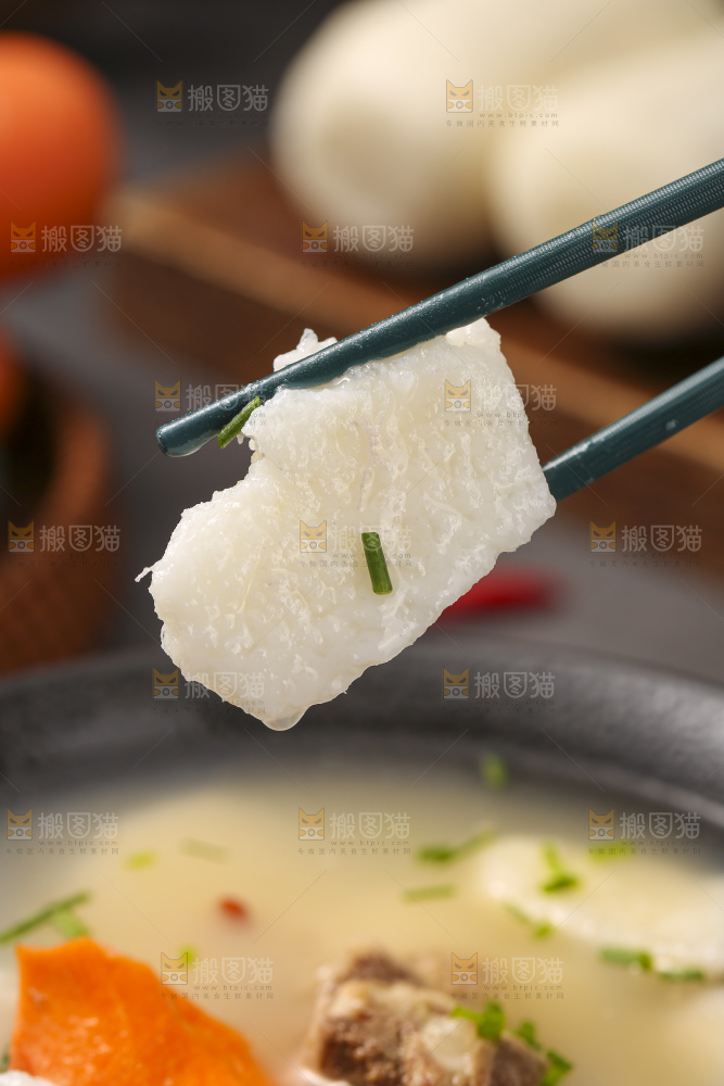 深底上放着灵芝山药