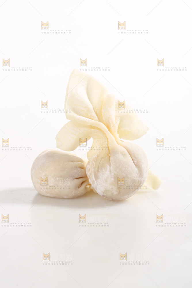 白底上的小金鱼馄饨