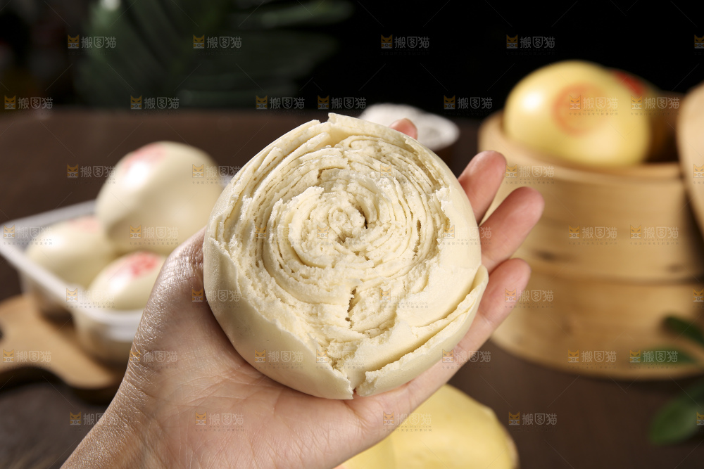 深底上的白面馒头