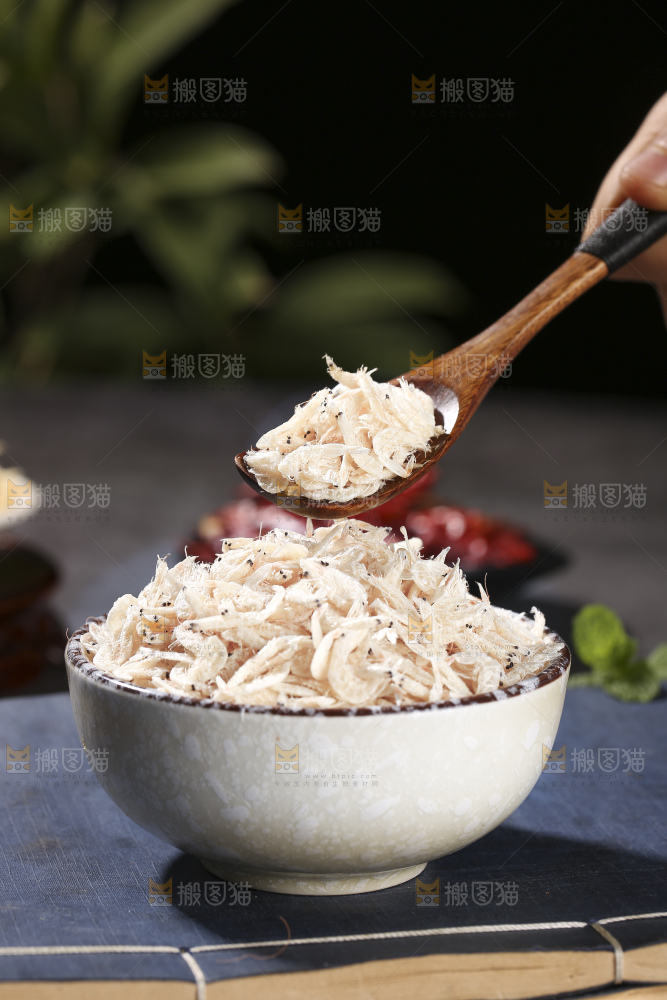深底上的虾米皮