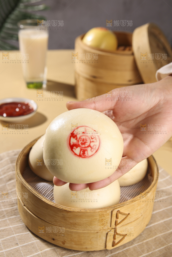 浅底上的白面馒头