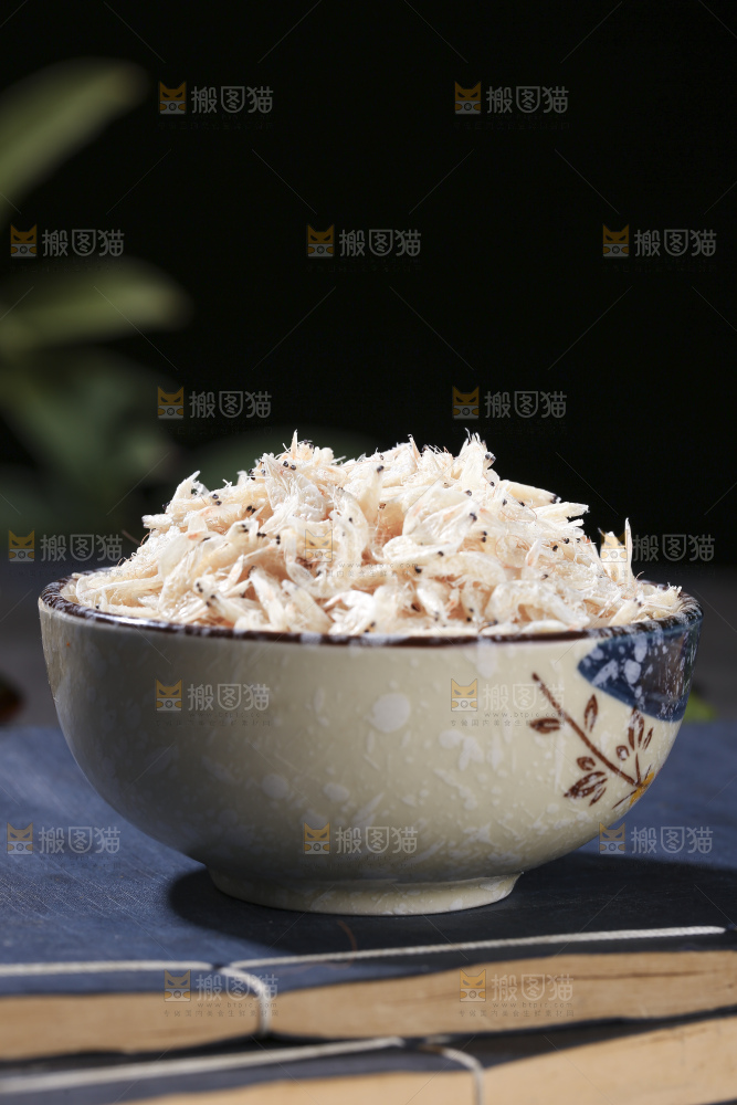 深底上的虾米皮