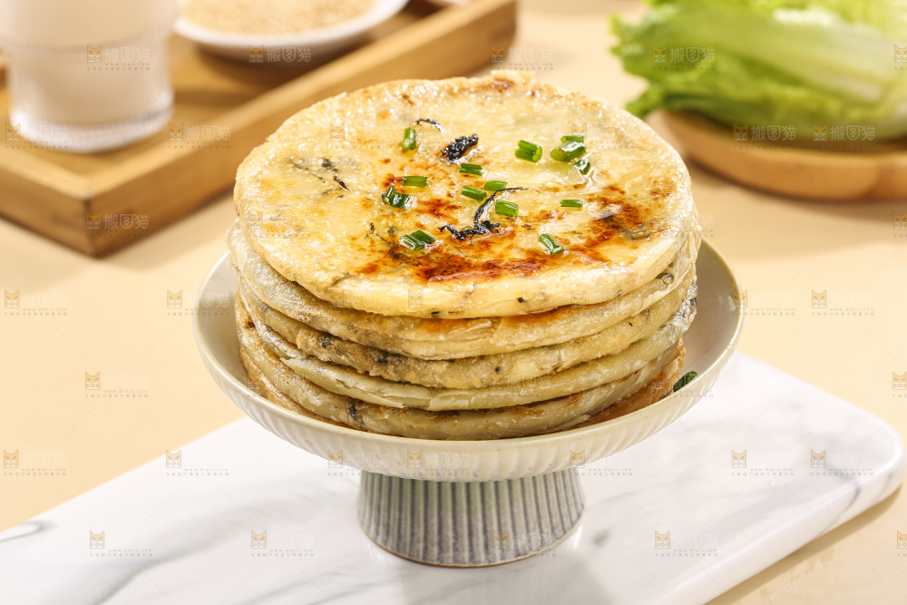 浅底上的梅干菜饼