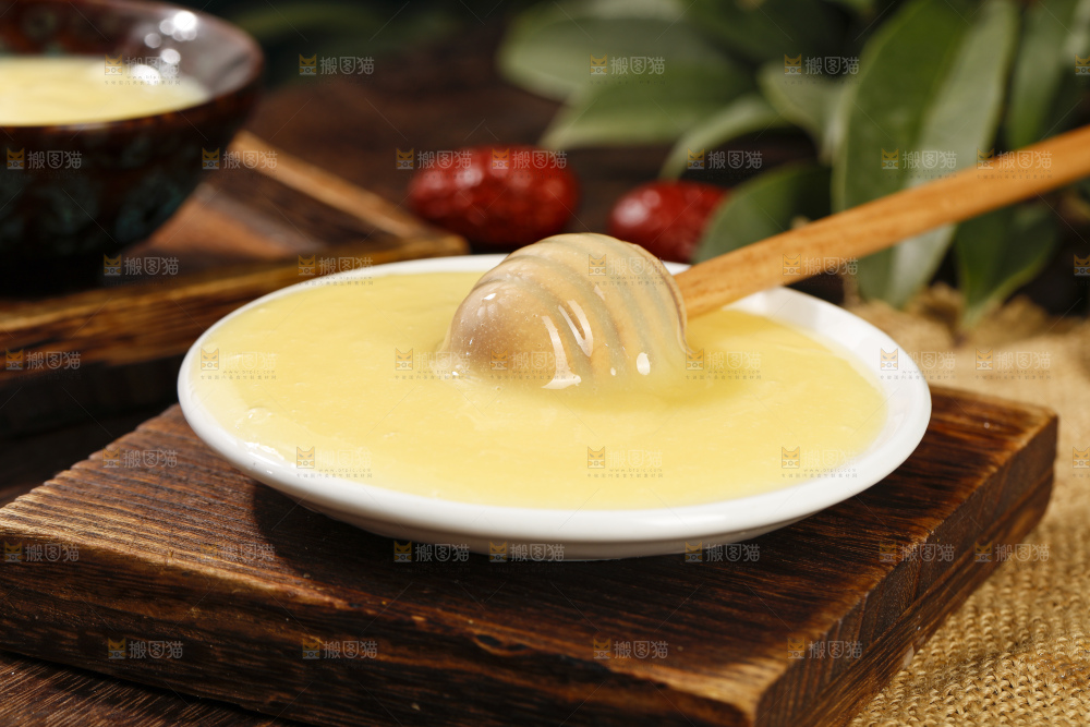 深底上的蜂王浆