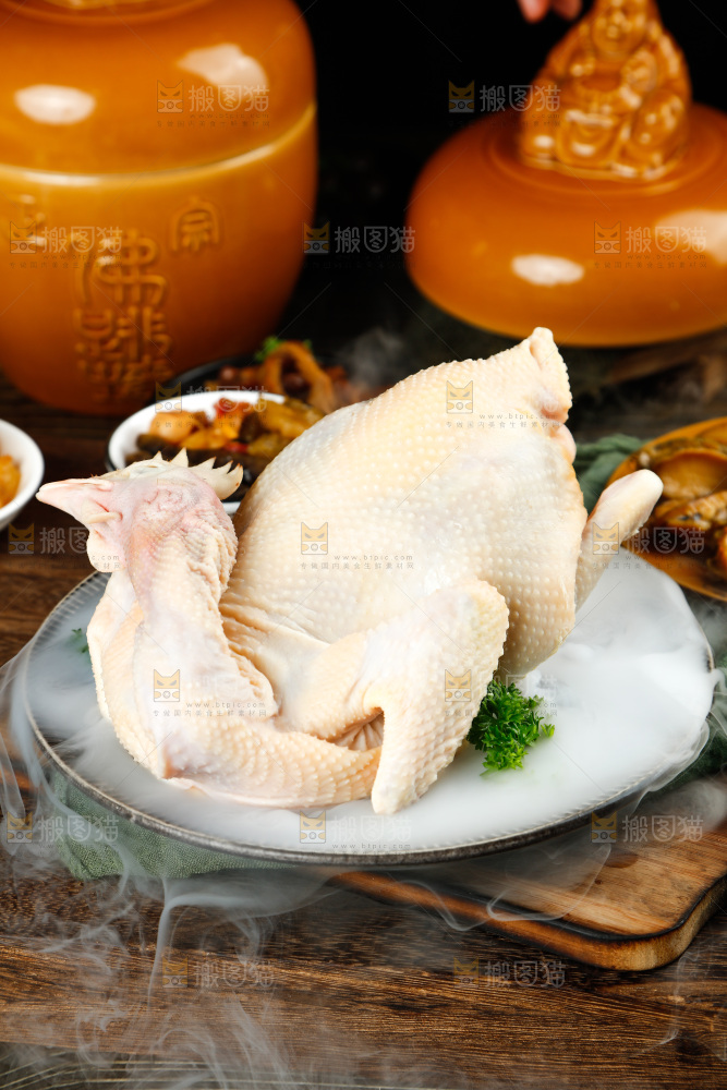 深底上的佛跳墙食材