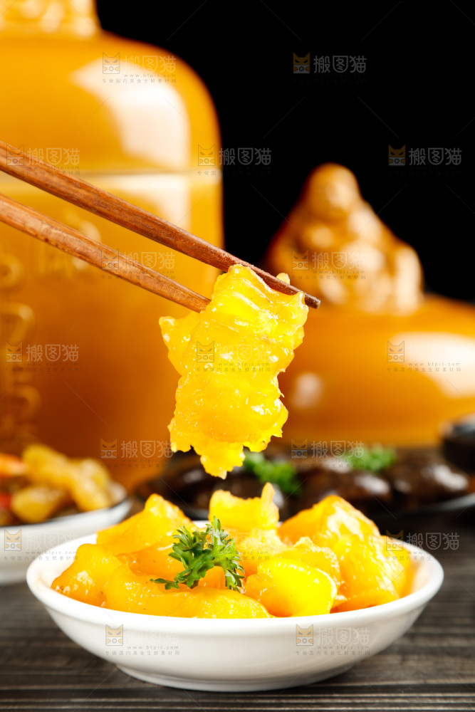 深底上的佛跳墙食材