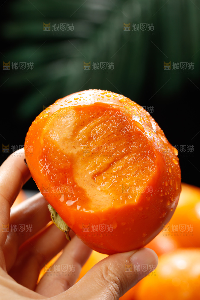 深底上的巧克力脆柿