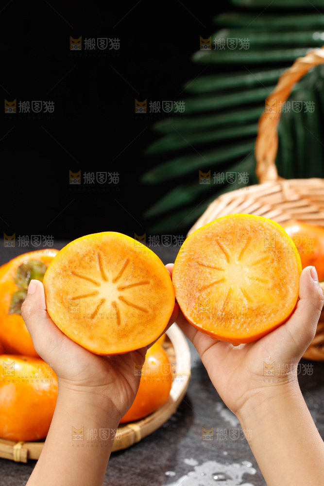 深底上的巧克力脆柿