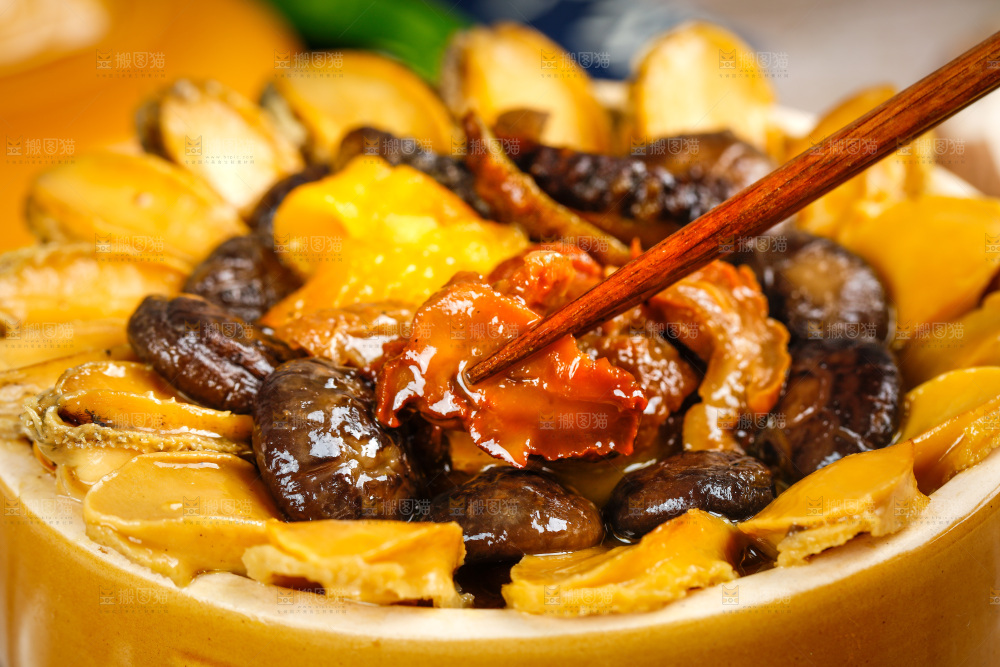 深底上的佛跳墙食材
