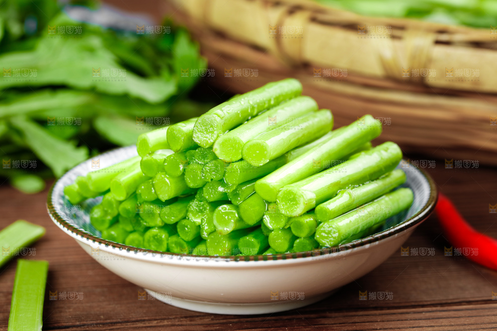 木底上的江西藜蒿