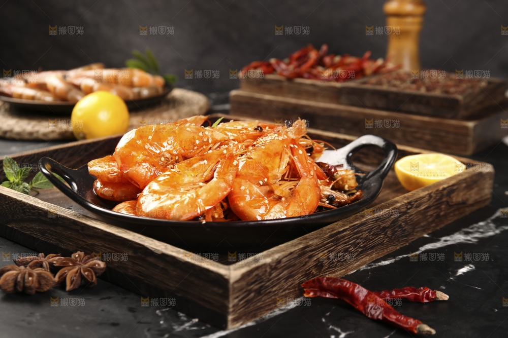 深底上的香辣大虾