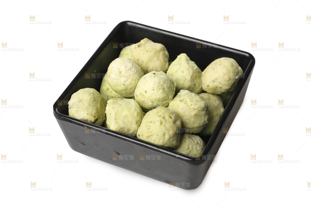 白底上的火锅丸子