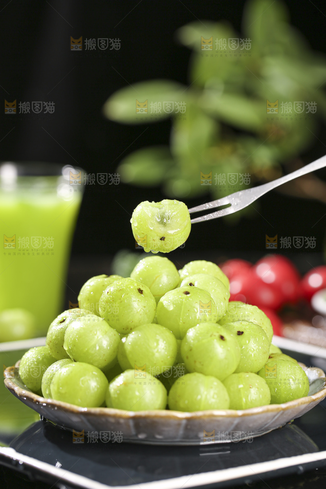 深底上的油甘果