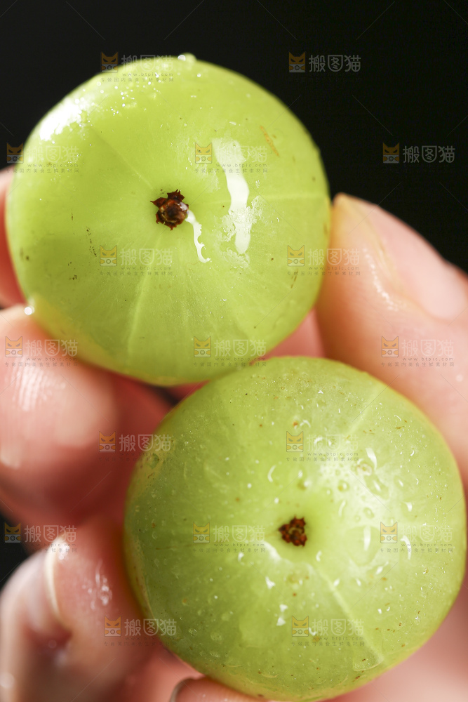 深底上的油甘果
