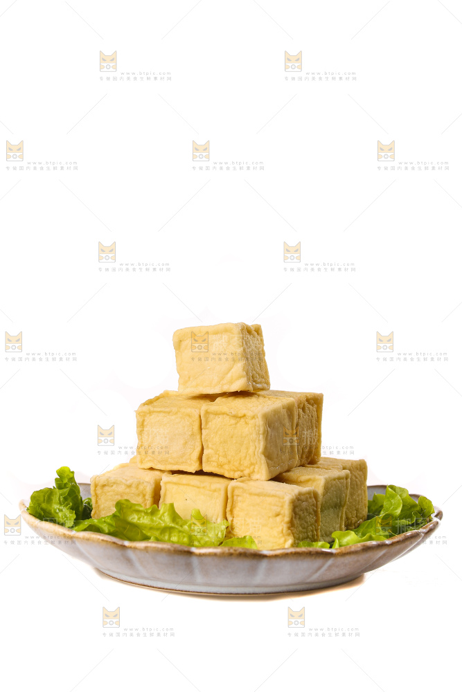 白底上的火锅丸子