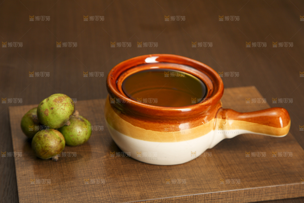 深底上的山茶油