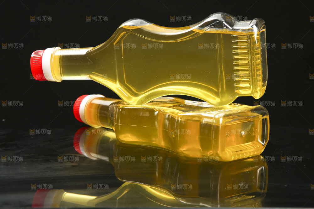 深底上的山茶油