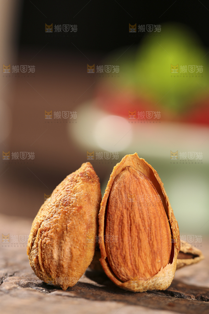 深底上的扁桃仁