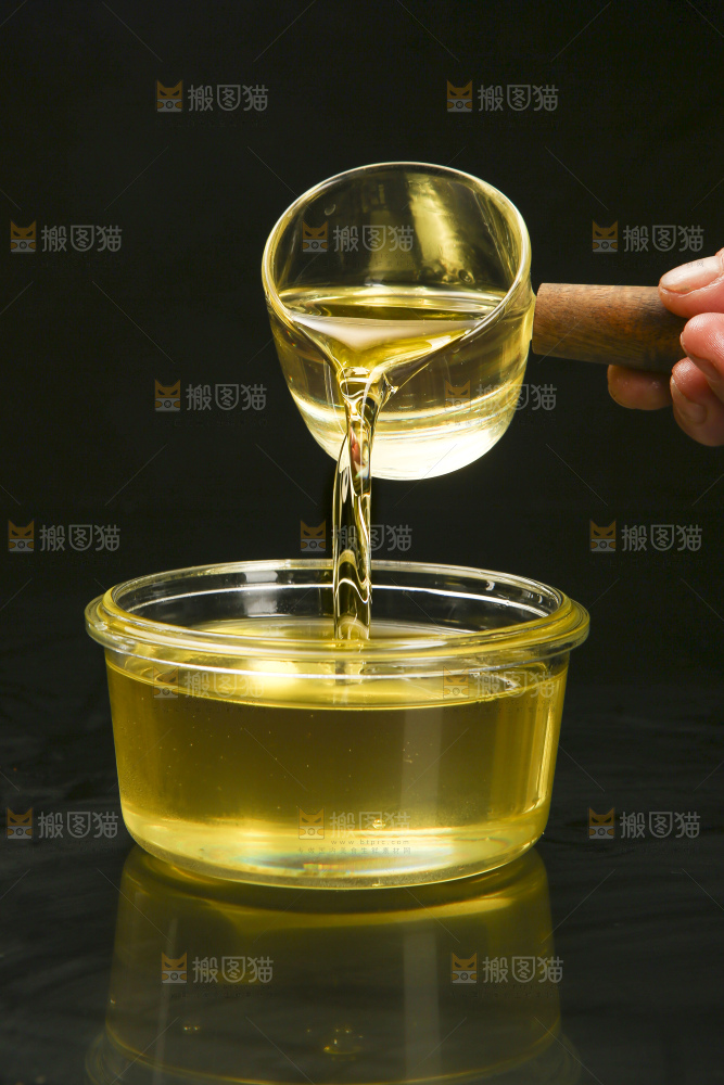 深底上的山茶油