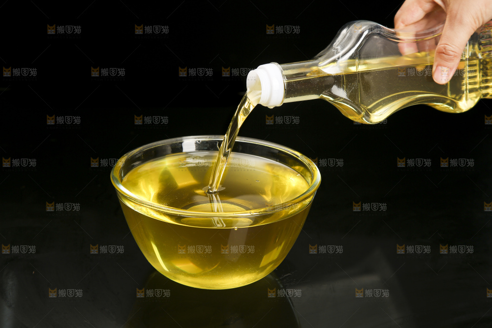 深底上的山茶油