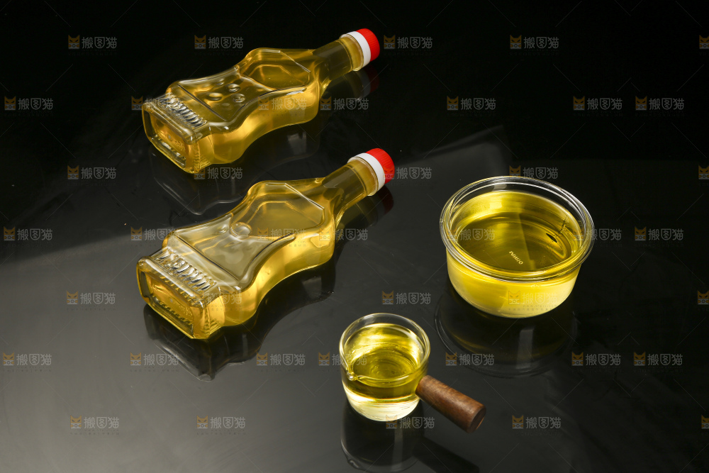 深底上的山茶油