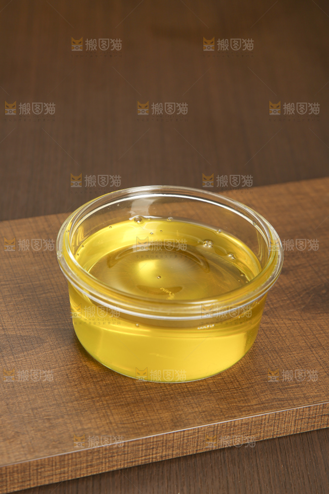 深底上的山茶油