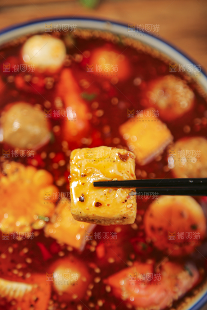 木底上的火锅丸子