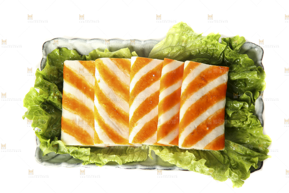 白底上的火锅丸子