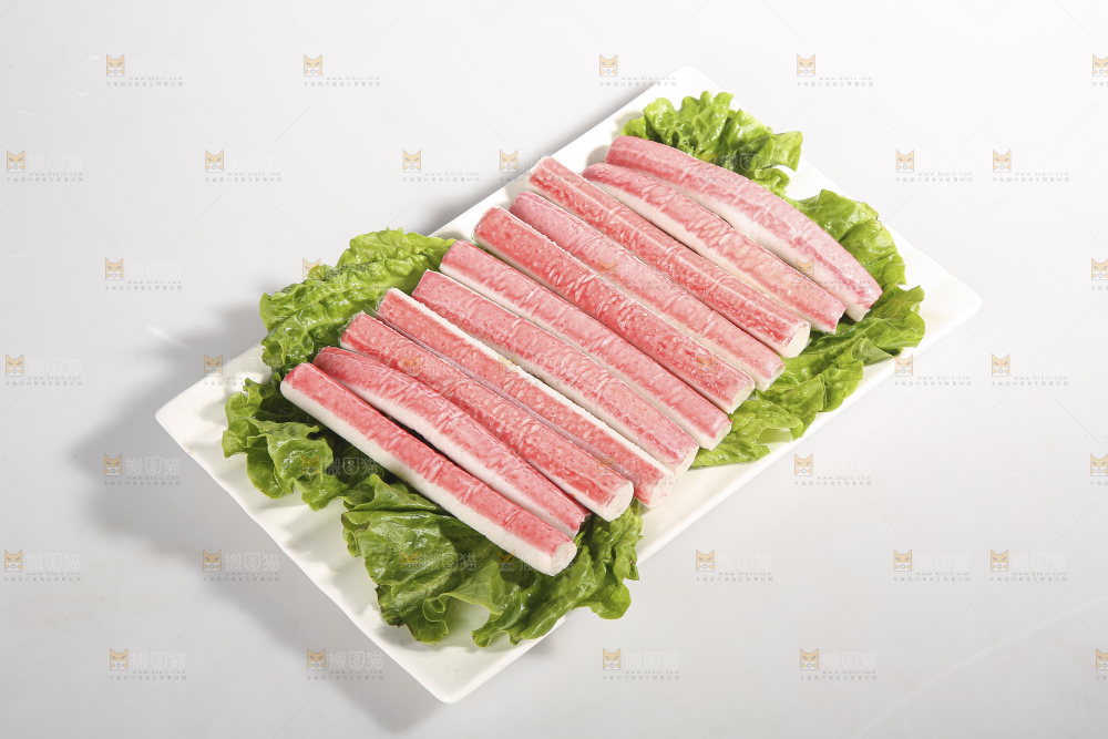 白底上的火锅丸子